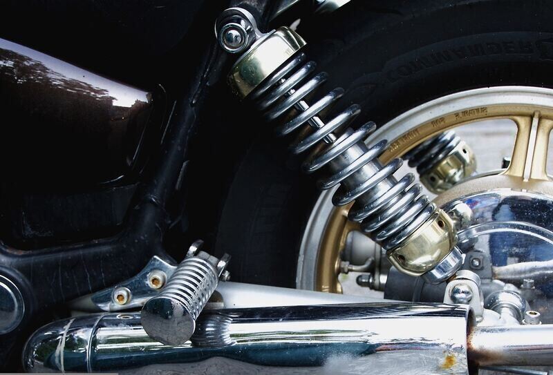 Czym jest AAS - Auto Adjusting Suspension?