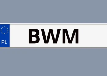 BWM rejestracja samochodu, fot. tablicy: a.lapunik@gmail.com, create.vista.com