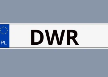 DWR rejestracja samochodu, fot. tablicy: a.lapunik@gmail.com, create.vista.com