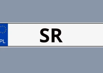 SR rejestracja samochodu, fot. tablicy: a.lapunik@gmail.com, create.vista.com