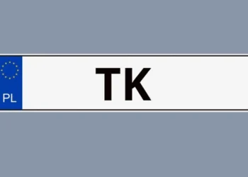 TK rejestracja samochodu, fot. tablicy: a.lapunik@gmail.com, create.vista.com