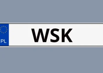 WSK rejestracja samochodu, fot. tablicy: a.lapunik@gmail.com, create.vista.com