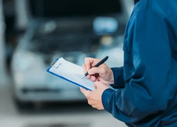 Gadżety reklamowe dla warsztatów samochodowych – sprawdzone sposoby na przyciągnięcie i utrzymanie klientów